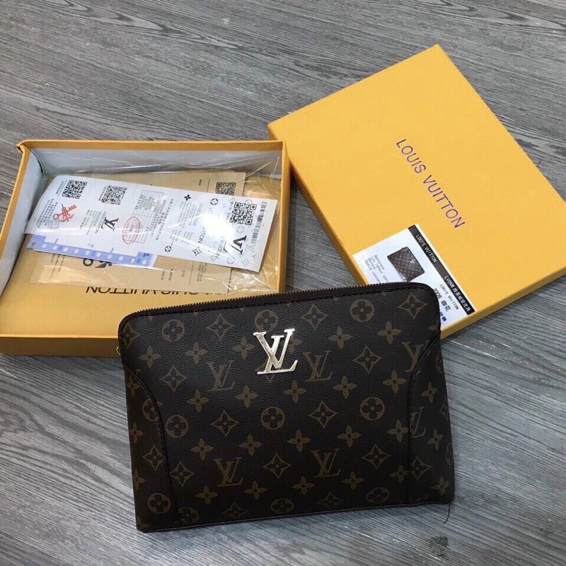 Ví Lv cầm tay khoá số cực sang mới nhất 2022