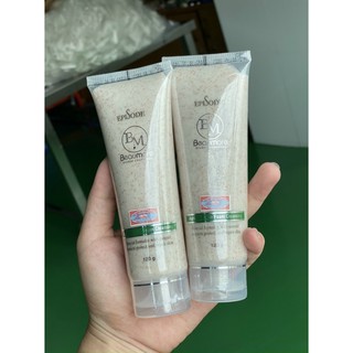 Sữa rửa mặt hạt mơ dưỡng trắng da 120g