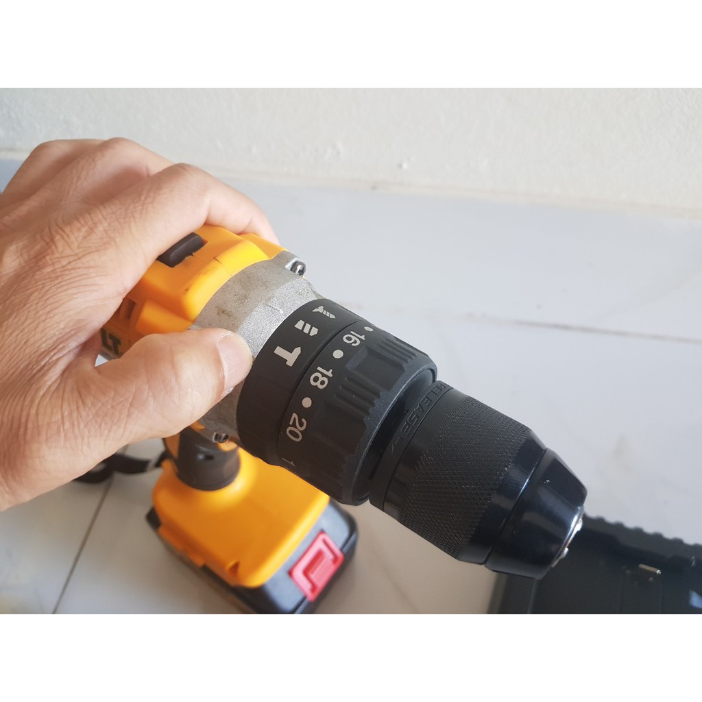 Khoan pin dewalt 38v