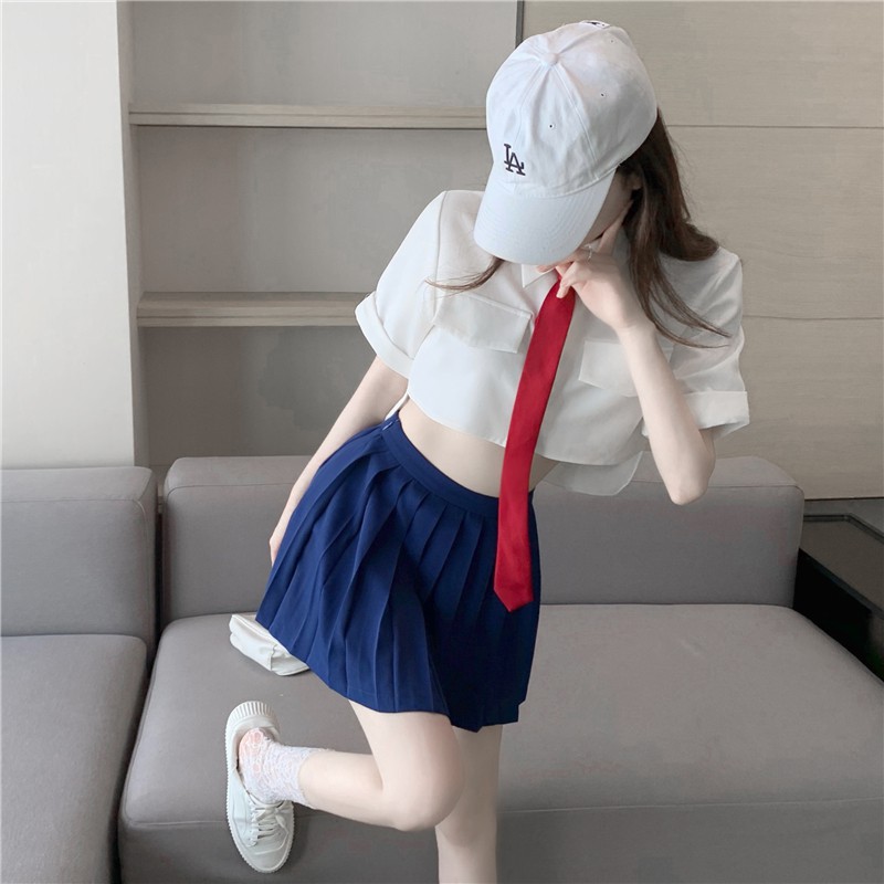 Set áo sơ mi croptop tay ngắn túi giả cà vạt thắt trắng cổ polo + váy ngắn lưng cao xếp ly xanh ulzzang