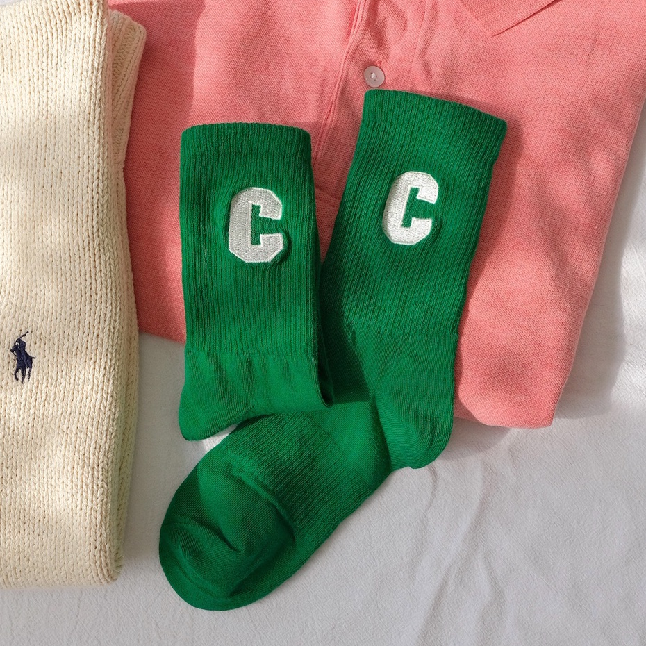 KELLY GREEN EMBROIDERY SOCKS - Tất vớ cao cổ nữ màu xanh lá hot trend thêu chữ C, chất liệu mềm mỏng, nhập khẩu Hàn Quốc