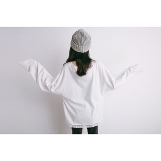 [M31] Áo thun cổ V phối ren EAL