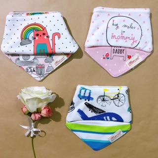 Khăn tam giác Momcare set 2c