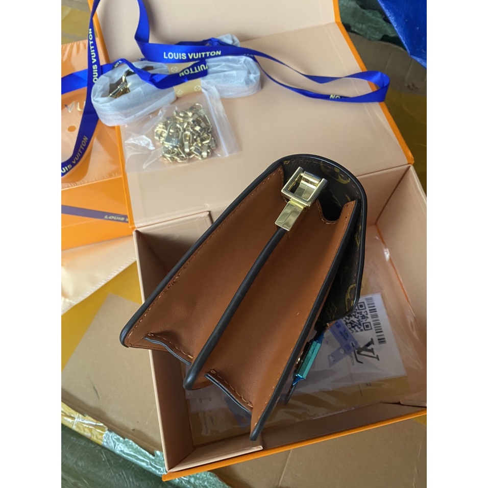 Túi xách L.V dauphine MM SP Fullbox carton nguyên seal size 21/Túi L.V dauphine Fullbox carton nguyên seal size 21