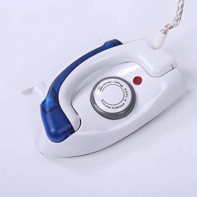 Bàn ủi hơi nước mini