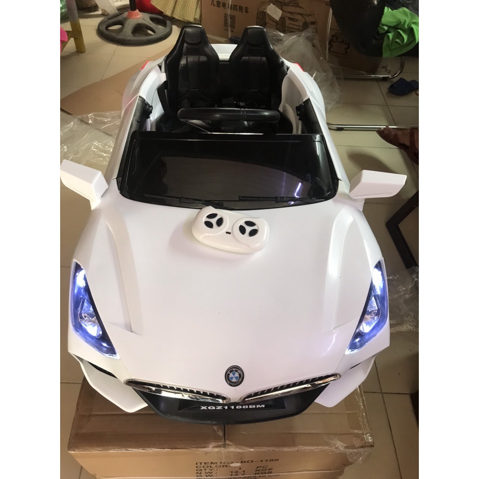 Ô tô xe điện trẻ em BMW Z4 thiết kế tinh tế vẻ đẹp sang trọng lạ mắt LH 0988041596