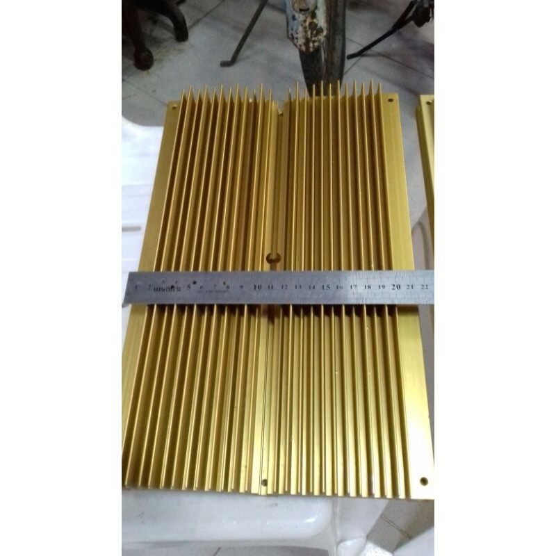 Nhôm tản nhiệt tháo máy , kích thước 22cm x 32cm .