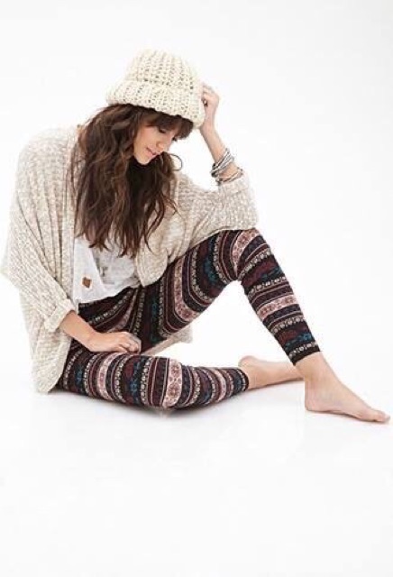 Combo 2 legging xuất khẩu, nhiều hoạ tiết, giá 240k giảm còn 120k | BigBuy360 - bigbuy360.vn