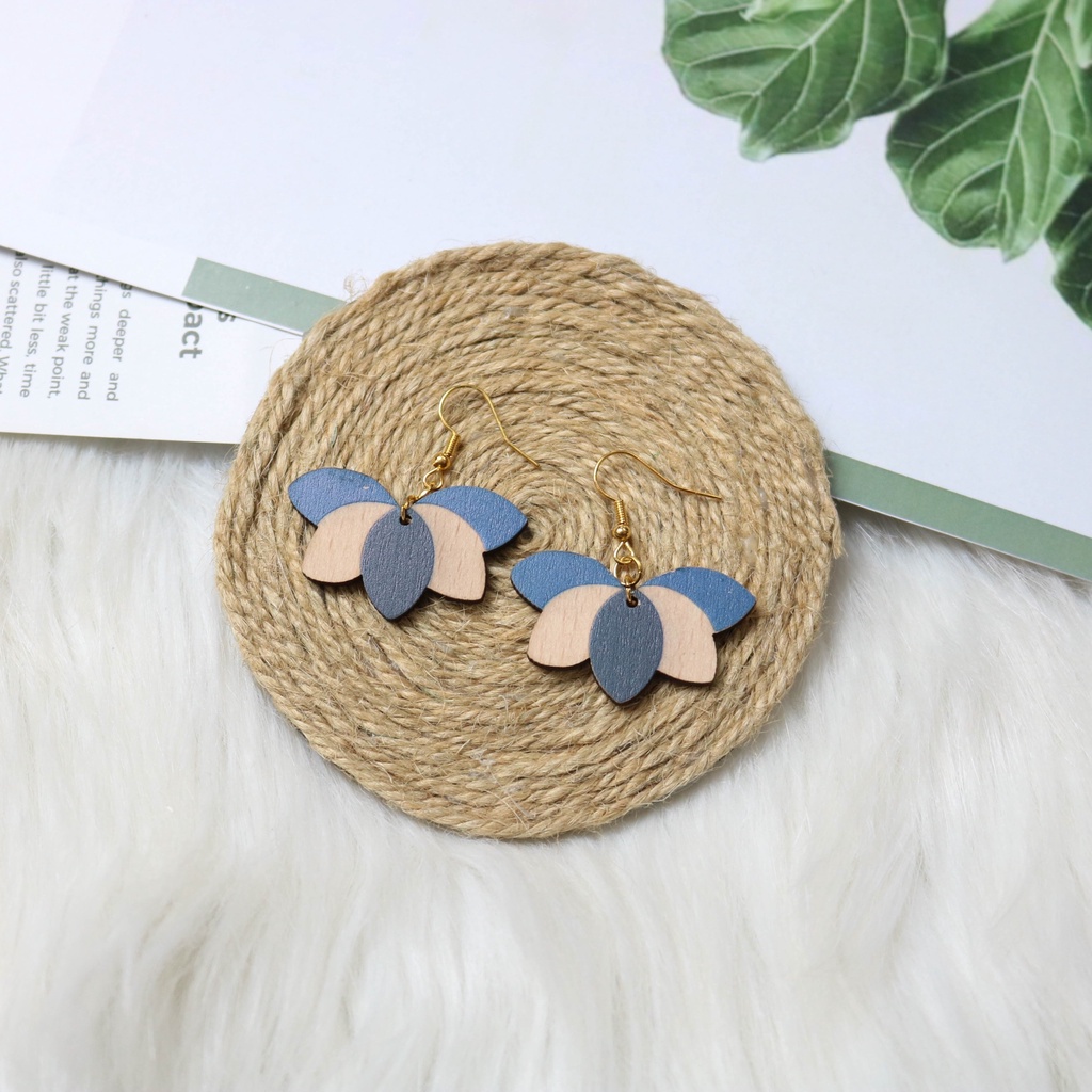 Khuyên tai họa tiết ngẫu nhiên