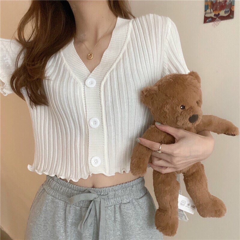 Áo croptop nút kiểu🔥