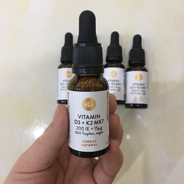 Vitamin d3+k2 Mk7 Sunday Natural lọ 20ml Đức . Bổ sung vitamind3k2m7 giúp hấp thụ canxi cho bé phát triển xương răng