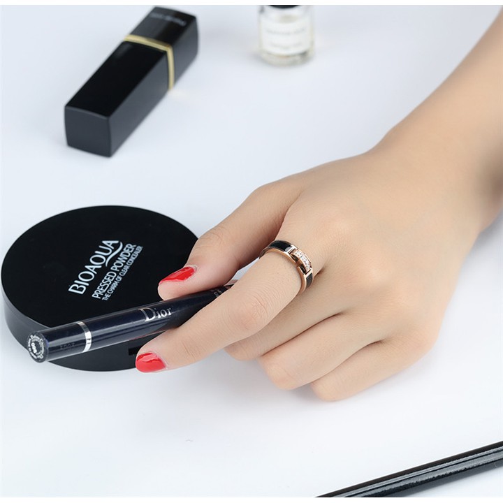 NHẪN TITAN MẠ VÀNG HỒNG ĐÍNH XOÀN THỜI TRANG HÀN QUỐC siêu đẹp - tặng hộp đựng xinh xắn