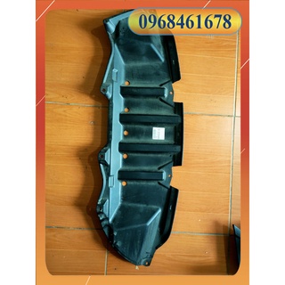 CHẮN BÙN GẦM MÁY ALTIS 08-13 (Miếng giữa)