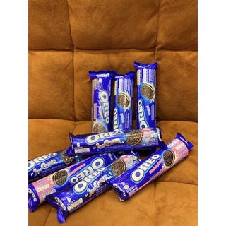 Bánh quy Oreo cây 137g. (Mẫu Mới) Có đủ 4 vị: Vani, socola, việt quất, dâu