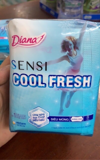 Gói 8 Miếng Băng Vệ Sinh Diana Cool Fresh Siêu Mỏng