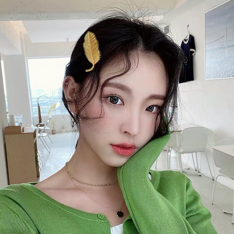[Women Korean INS Style Simple Hair Clip] [Girls Fluorescent Leaf Shaped Bangs Hairpin][Ladies Elegant Hair Accessories]
