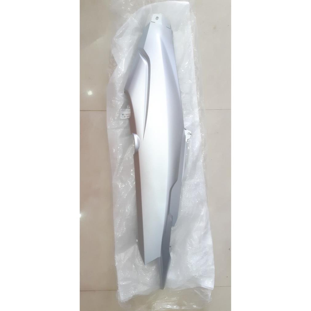 Ốp sườn Sirius bạc mờ Yamaha