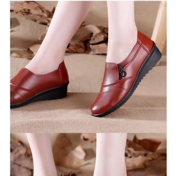 Giày Thể Thao Da Đế Bằng Màu Trắng Thời Trang Cao Cấp Dành Cho Nữ Trung Niên