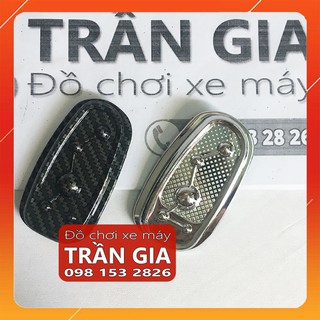 Nắp bịt chân kính xe Vision năm 2021-2022-2023-2024 chụp chân gương đời mới nhất xi inox carbon - phụ kiện trang trí