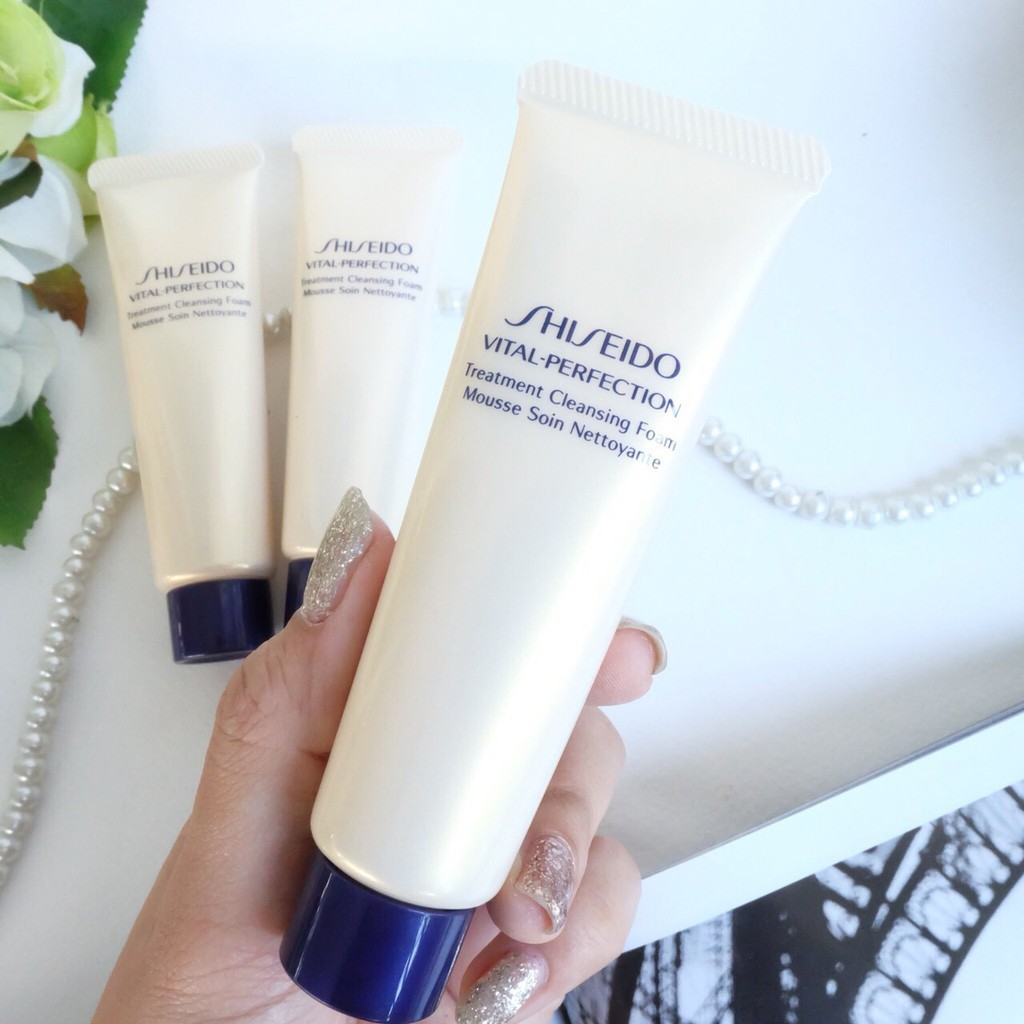 Sữa rửa mặt ngăn ngừa lão hóa Shiseido Vital-Perfection Treatment Cleansing Foam 125ml