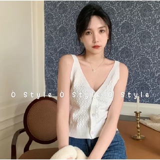 Áo len hai dây cài nút