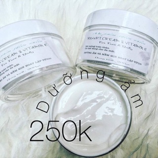 Kem dưỡng ẩm
