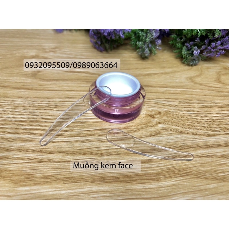Muỗng kem face