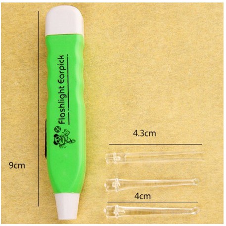 Dụng cụ ngoáy tai Flashlight Earpick có đèn cho bé(Màu ngẫu nhiên)