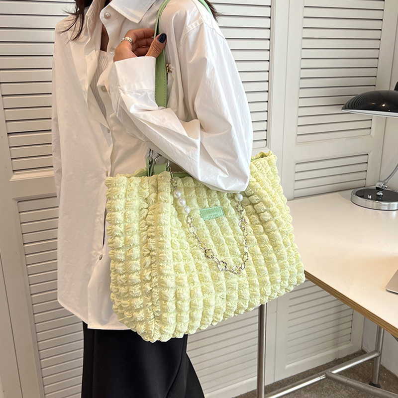 Túi tote đeo vai IELGY xếp ly bong bóng phổ biến tùy chọn màu sắc dành cho nữ