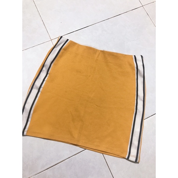 Chân váy Pull&Bear
