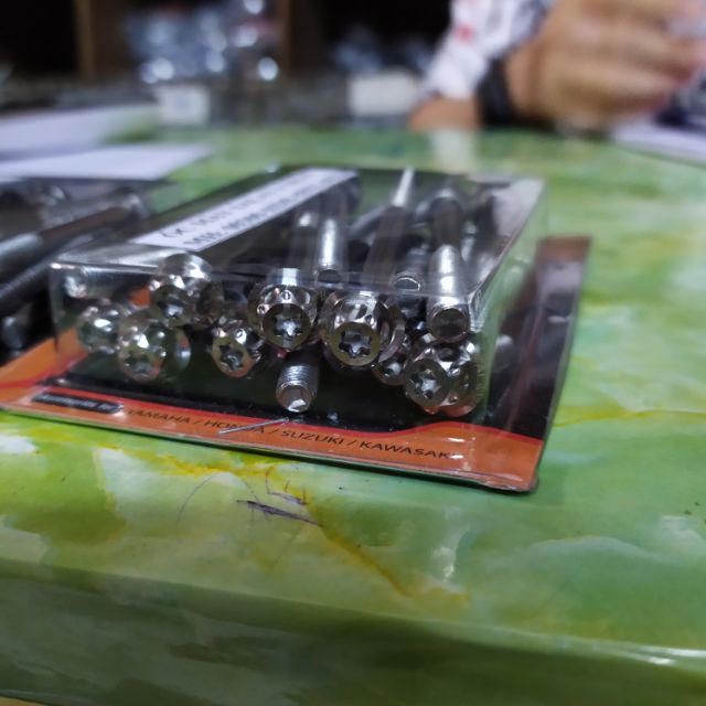 Ốc lốc máy salaya gắn Dream Wave