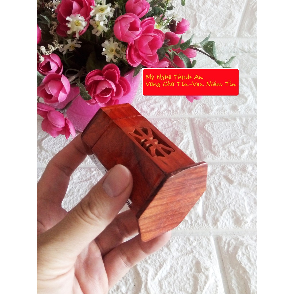 Hũ đựng Tăm Gỗ Hương ta Đỏ lọng chữ thọ HTCT01