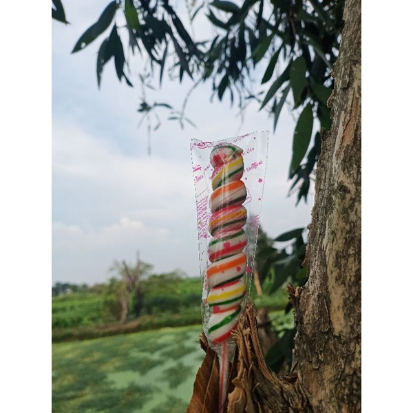 kẹo mút cầu vồng xoắn que (combo25 cây)