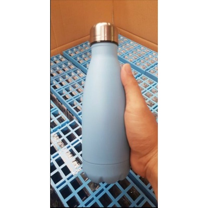 Chai nước bolling.