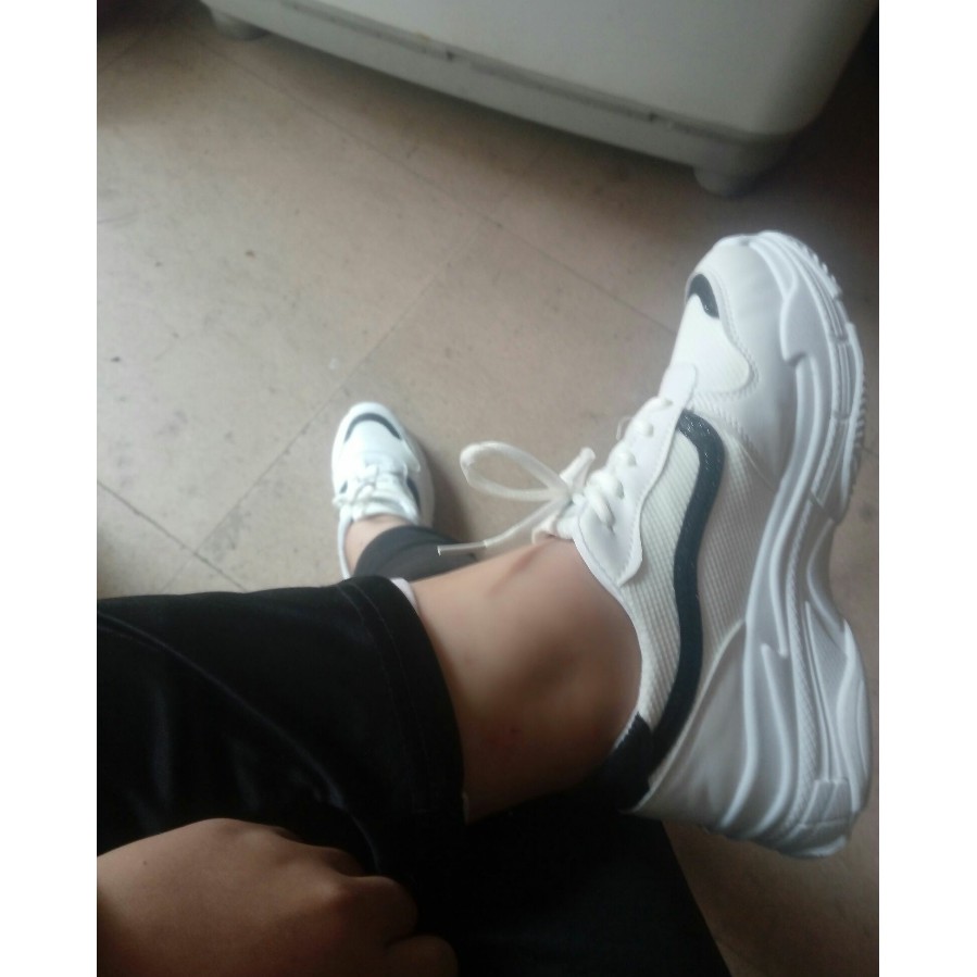 Giày sneaker nữ trắng viền trắng cá tính thể thao