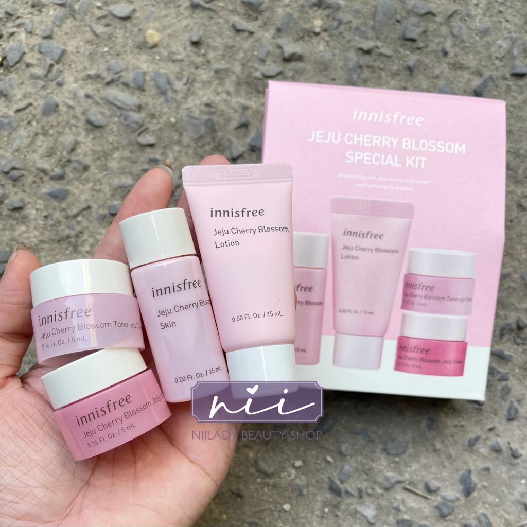 Bộ dưỡng sáng da mini Innisfree Jeju Cherry Blossom Kit