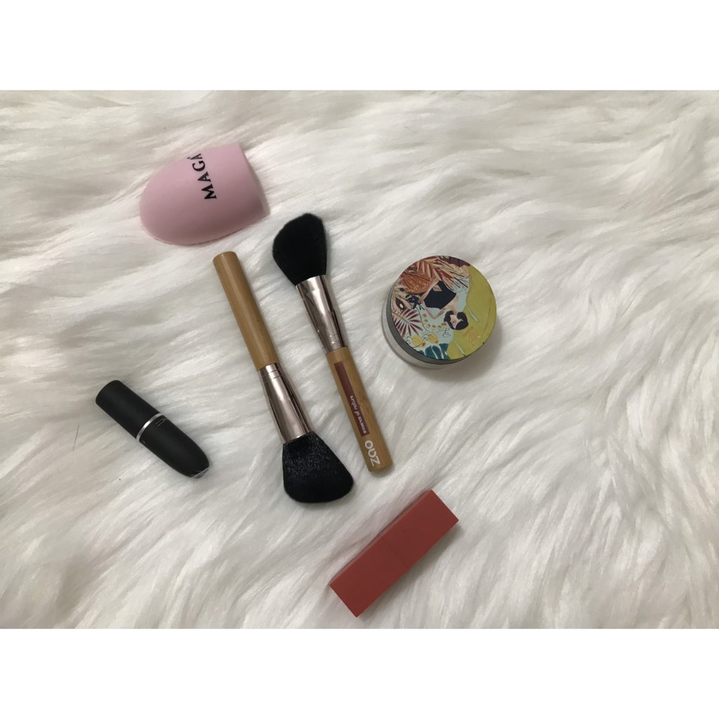 Cọ Trang Điểm Tạo Khối Zao (Cán Gỗ)
