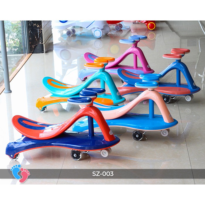 Xe lắc tay cho bé có nhạc BABY PLAZA SZ-003