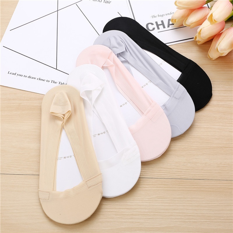 Đôi vớ cotton hoạt hình xinh xắn dành cho nữ
