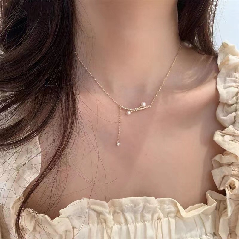 Vòng Cổ Choker Dây Xích Bằng Thép Titanium Mạ Vàng Đính Đá Zircon Thời Trang Cho Nữ