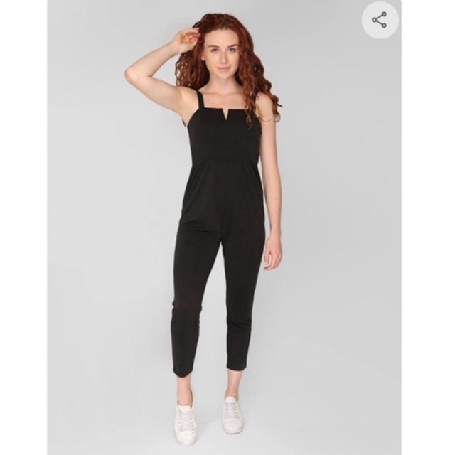 Jumpsuit dây xuất dư