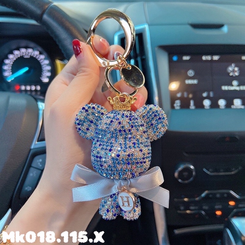 Móc khoá gấu đính đá phong cách sang trọng
