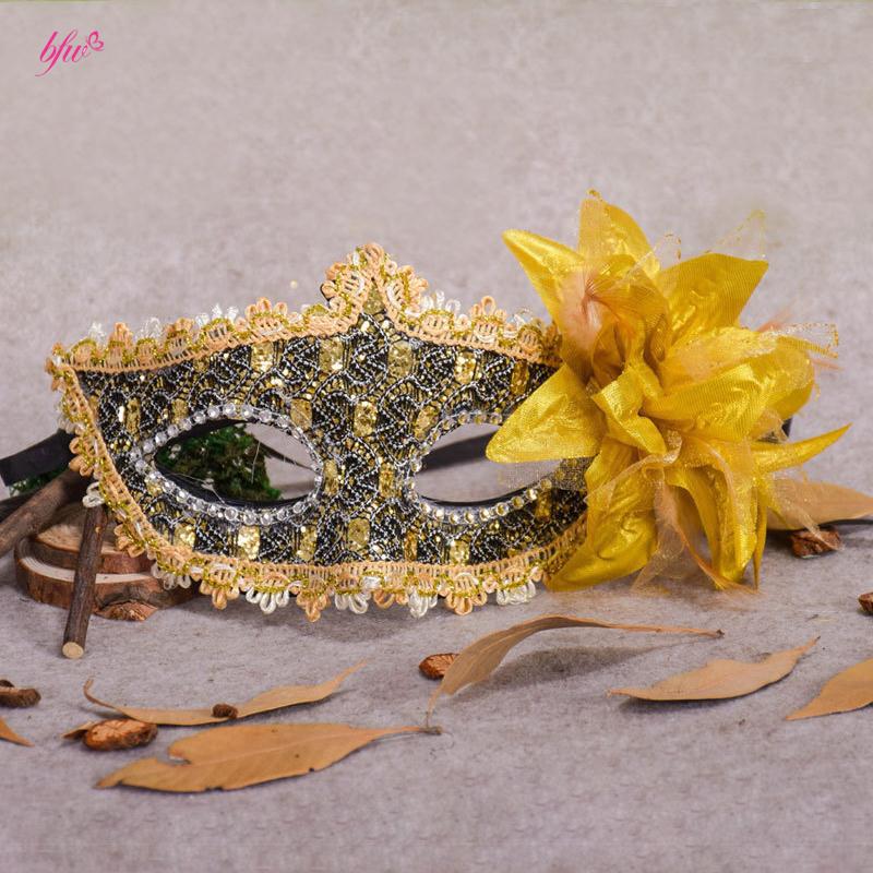 Mặt Nạ Dạ Hội Hoá Trang Bằng Lông Vũ