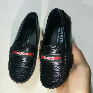 Giày lười trẻ em