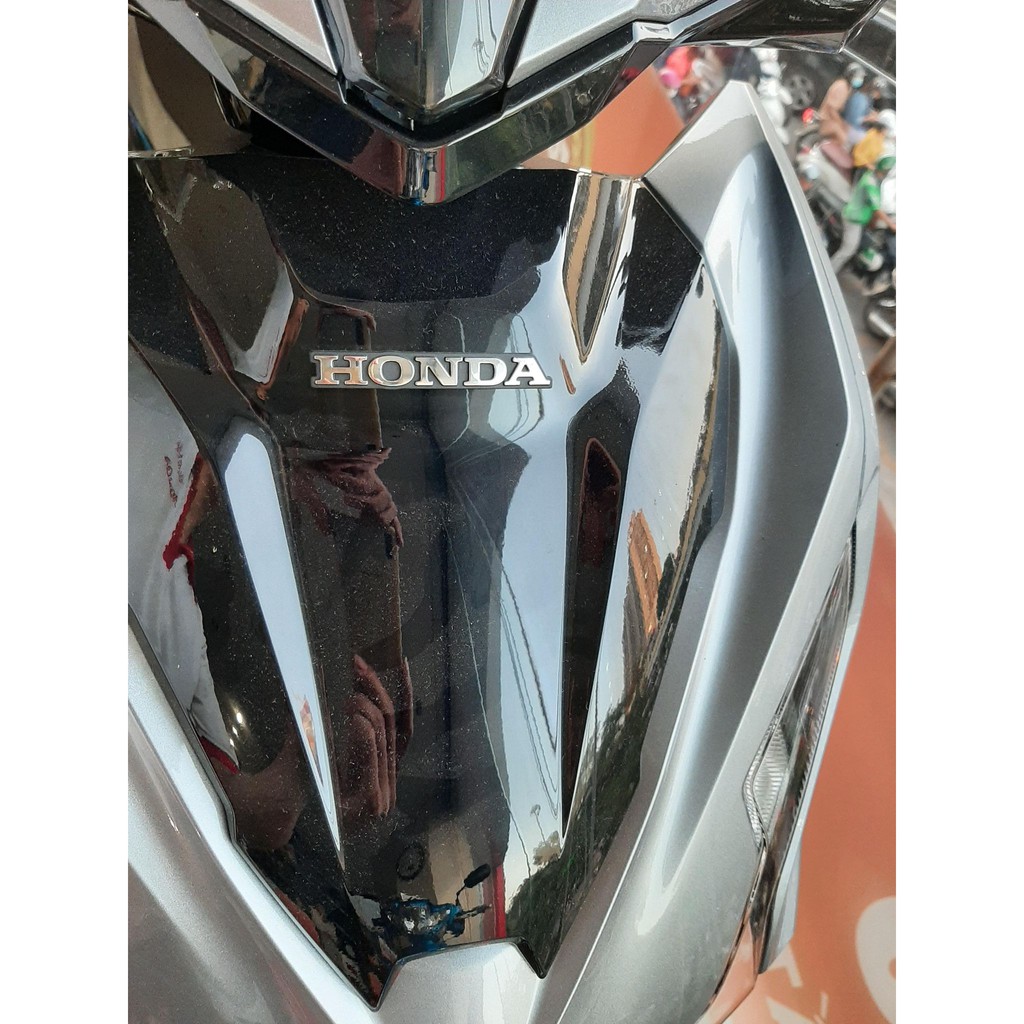 Tem Honda trắng nổi chính hãng Honda. ab 2021