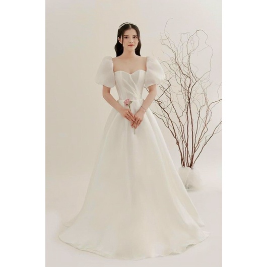 váy cưới đi bàn. đầm cô dâu ngày cưới