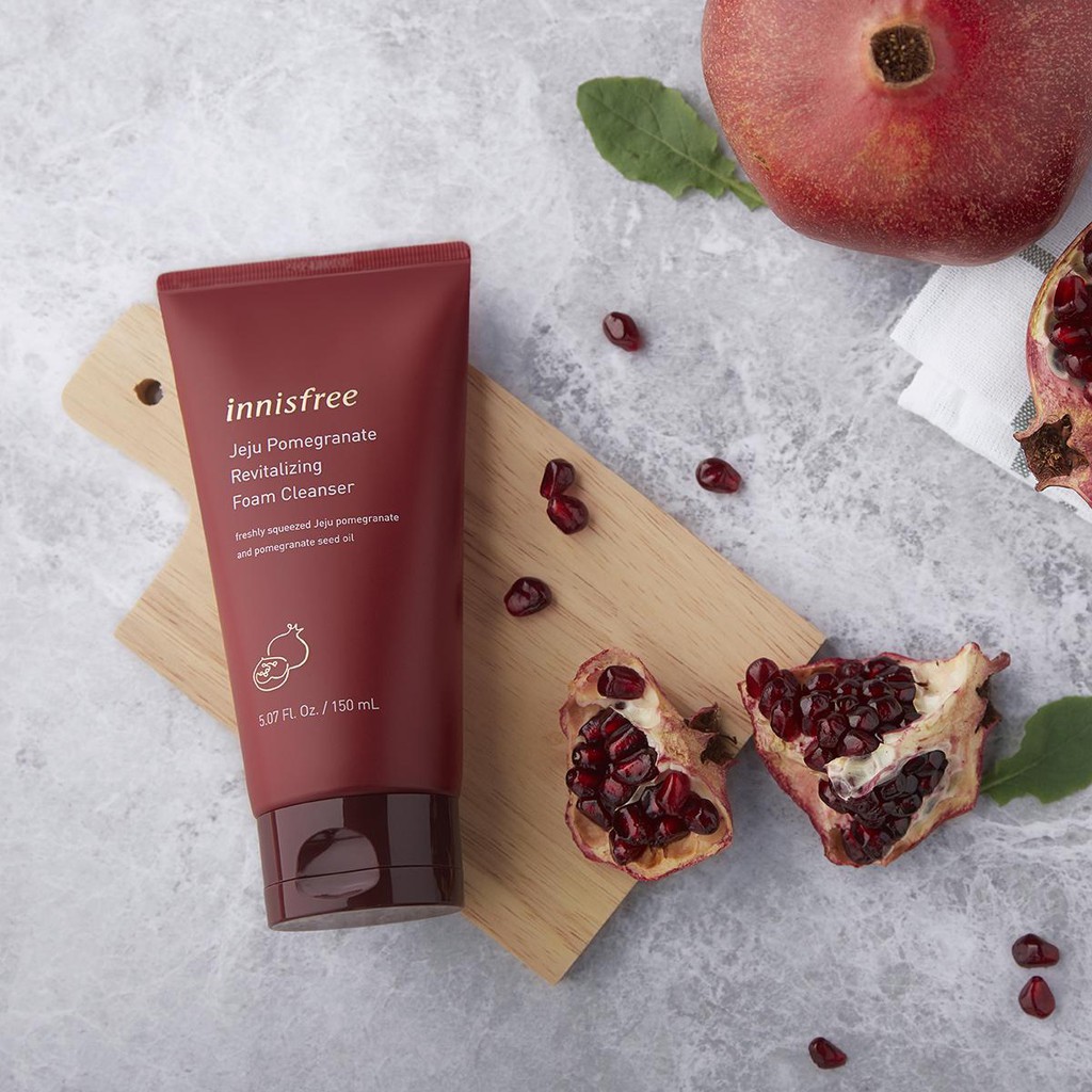 SỮA RỬA MẶT LỰU ĐỎ INNISFREE Jeju Pomegranate Revitalizing Foam Cleanser 150ml Chống Lão Hóa