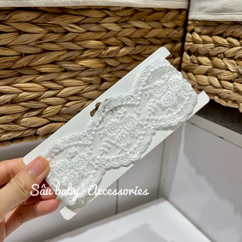 Băng đô tuban ren trắng trơn lượn sóng cho bé