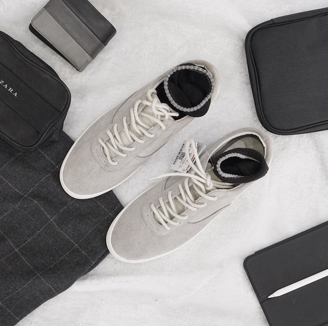 BERSHKA XÁM DA LỘN