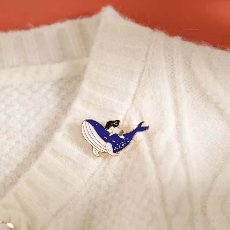 Ghim Cài Áo Hình Cá Voi Và Cô Gái Phong Cách Halloween